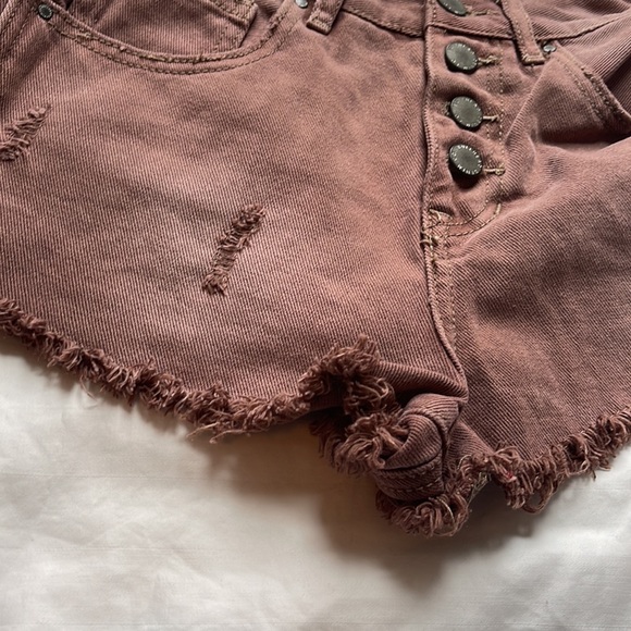 Bullhead High Rise Denim Shorts Brown Frayed Bottom SIZE 26 Like New Condition - Picture 6 of 6